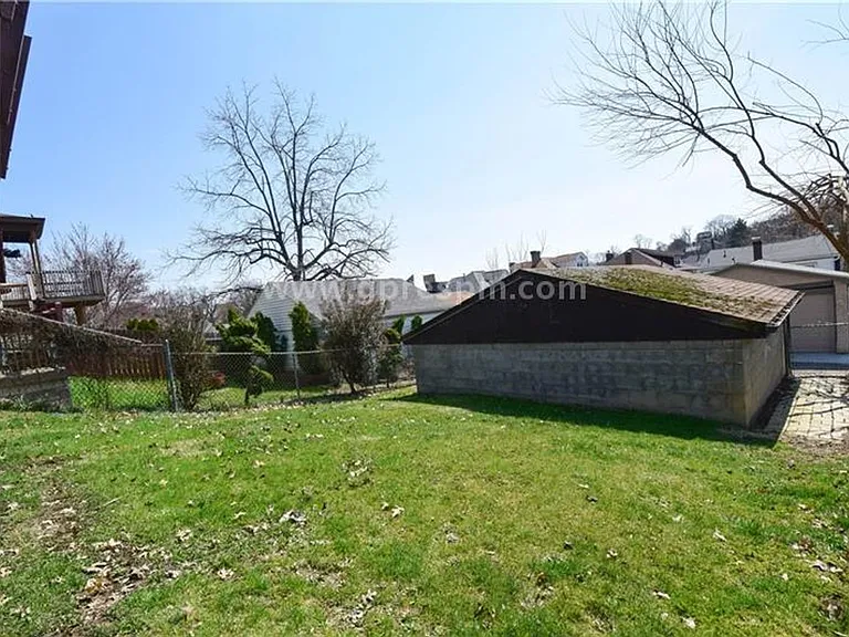 3235 Gaylord Ave — Photo 16