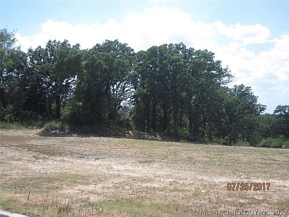 5th image of S Knoxville Ave