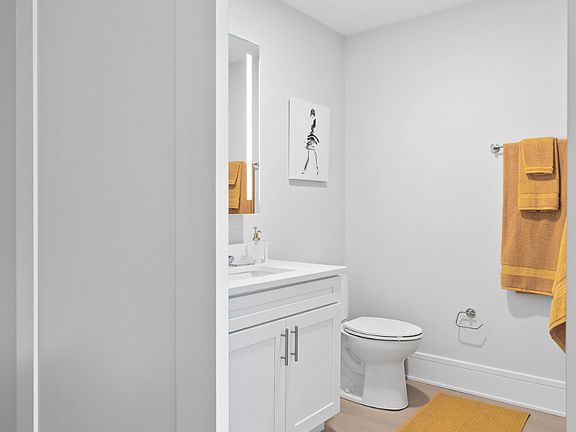 3rd image of 2827 W Belden Ave #418