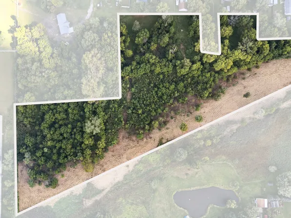 206 40th Ave, East Moline, IL 61244