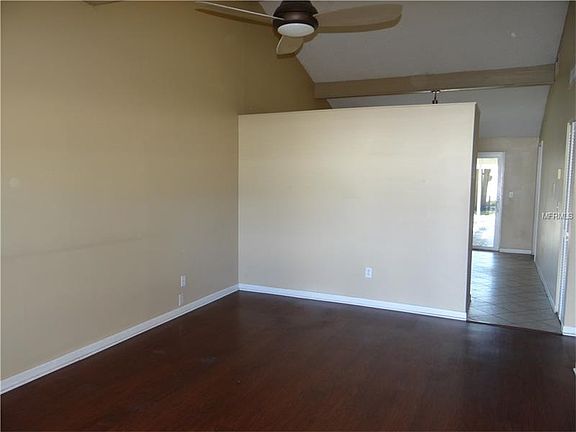 4th image of 16005 Woodpine Dr