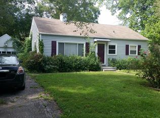 8310 Greenwood Rd, Raytown, MO 64138