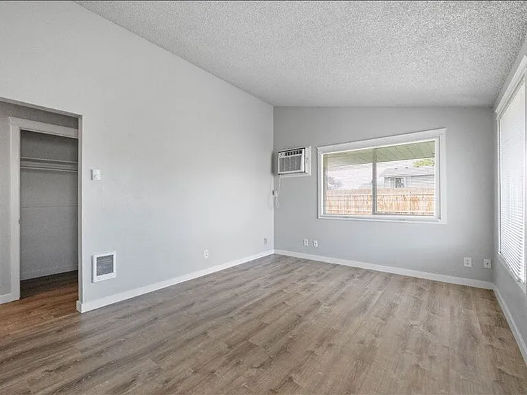 4109 W Kennewick Ave #B — Photo 4