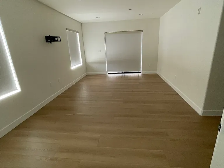 1146 N Hacienda Pl #7 — Photo 12