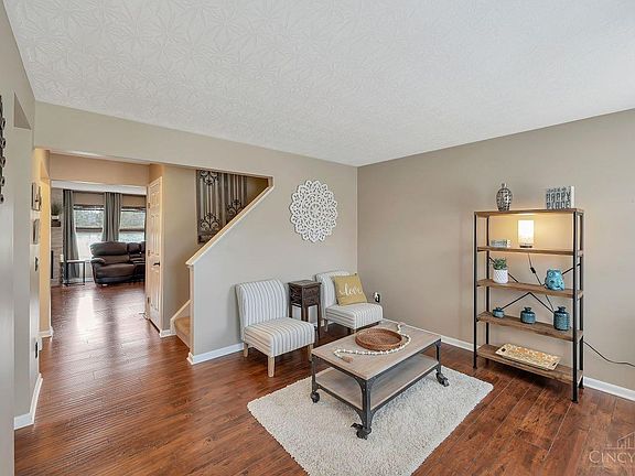 2nd image of 5545 Windsor Ct
