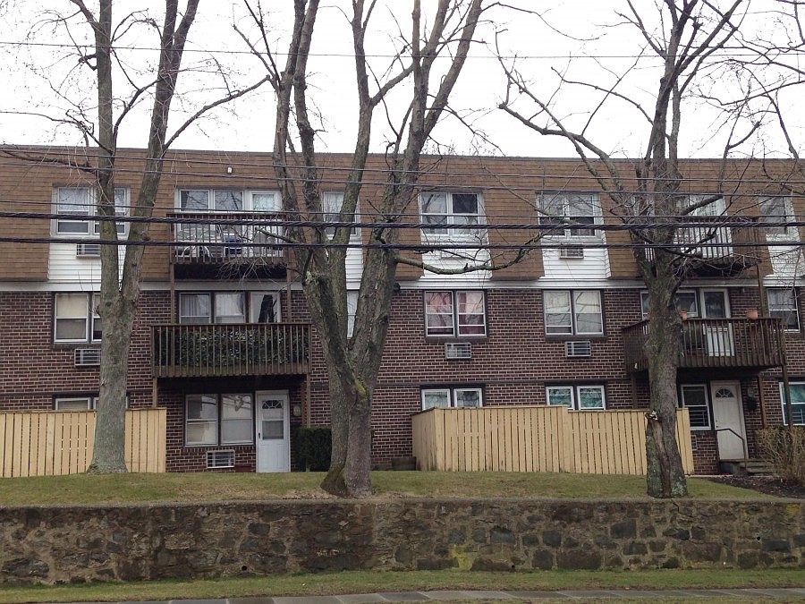 1st image of 380 N Broadway APT C10