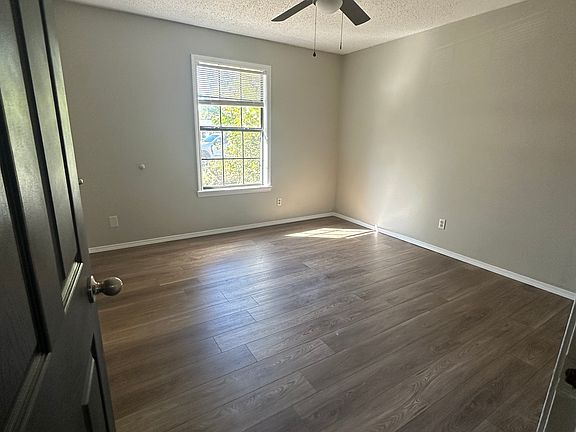 5th image of 615 Resimont Dr