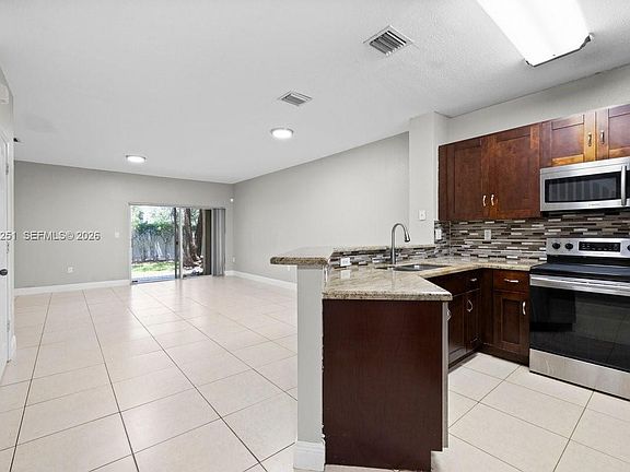 3rd image of 7929 Tuscany Dr