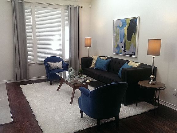 3rd image of 1616 Bridgeway Dr