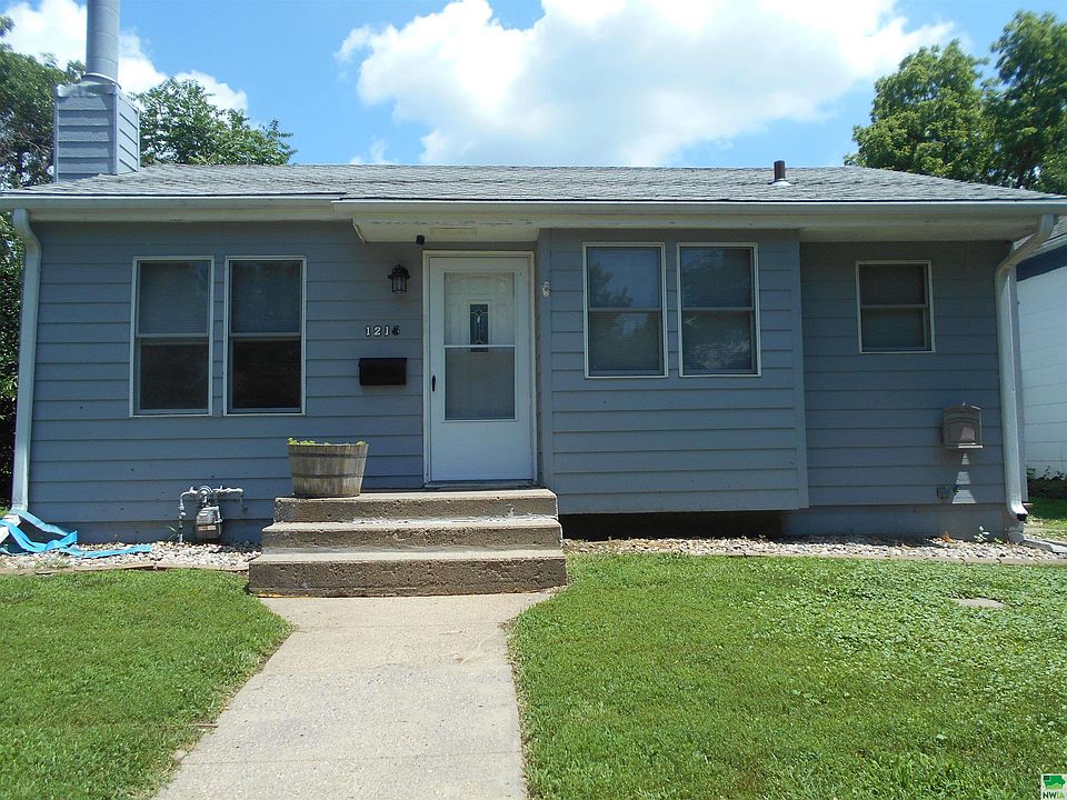 1st image of 1216 S Helen St