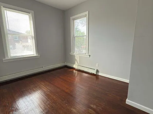 275 Highland Avenue image 7 of 8