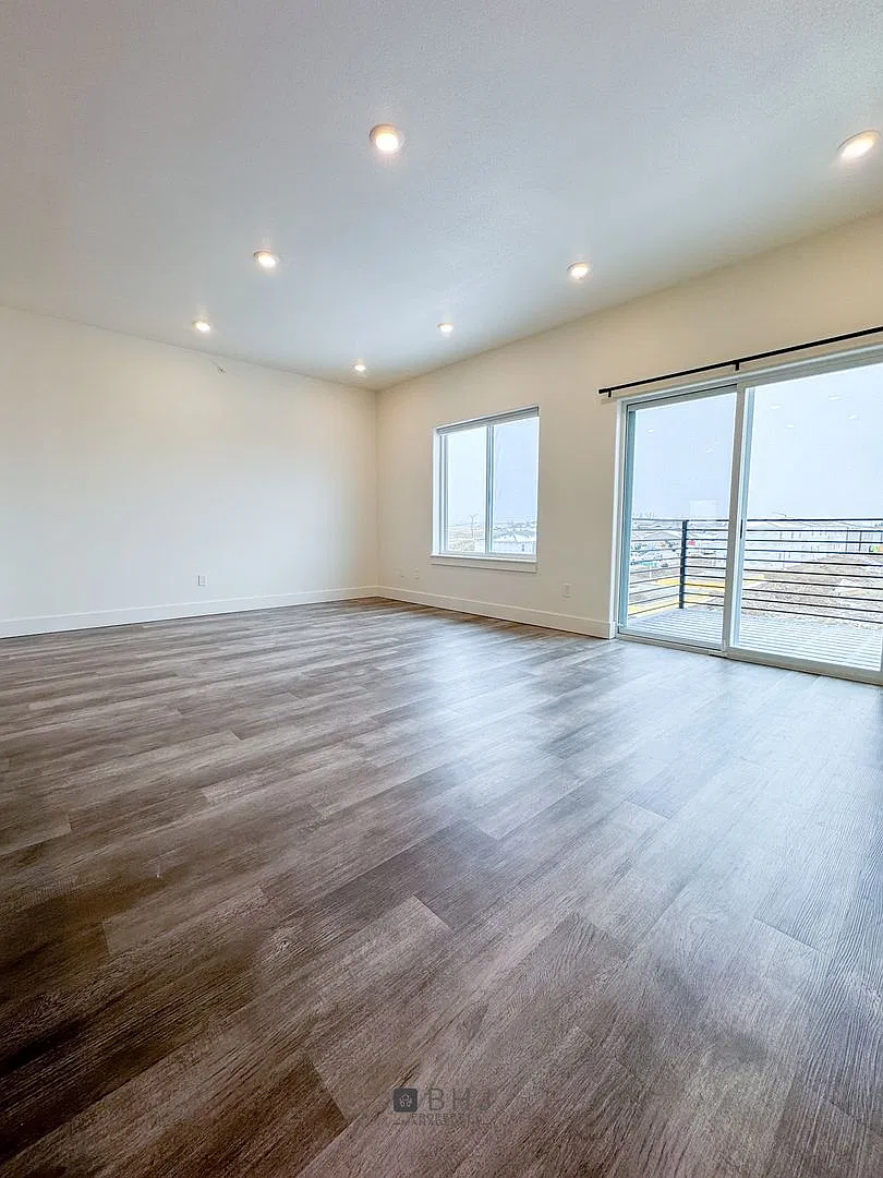991 Covey Run Rd — Photo 3