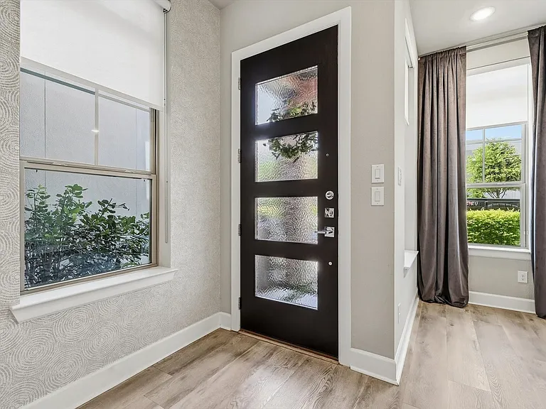 7129 Laurel Rdg — Photo 5