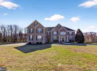 207 Emerald Ln, Mullica Hill, NJ 08062