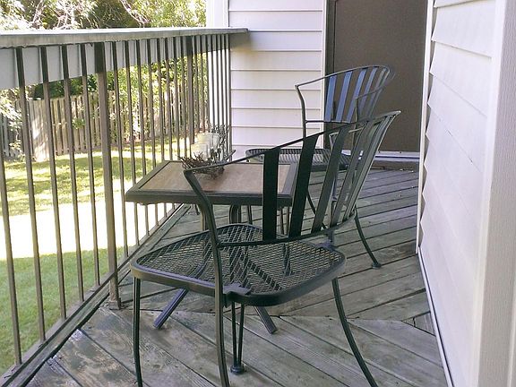 3rd image of 1108 Castle Harbour Way