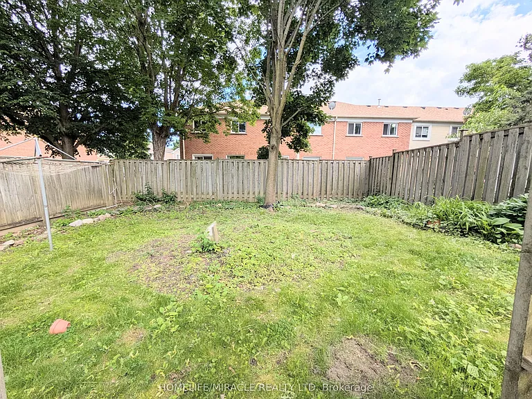 19 Wallace Dr — Photo 28