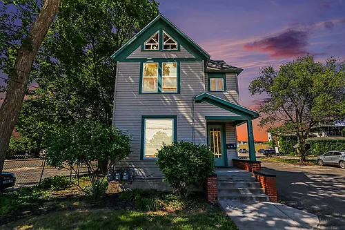 118 W Walnut St Photo 1