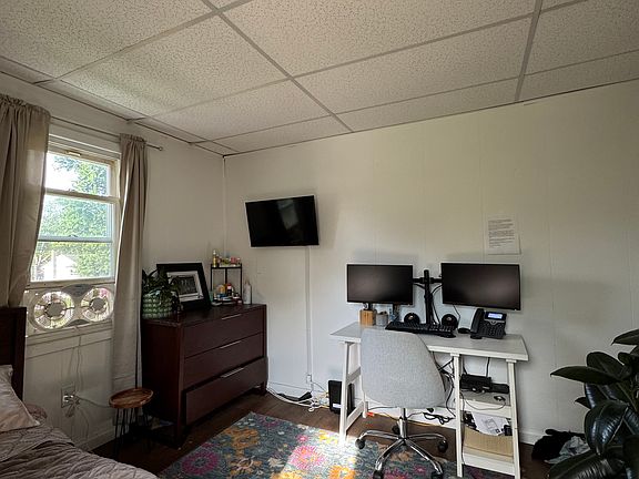 5th image of 862 South St #4