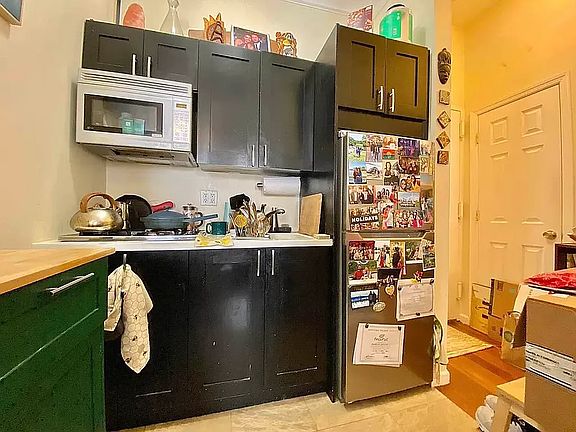 3rd image of 71 W 71st St #4F