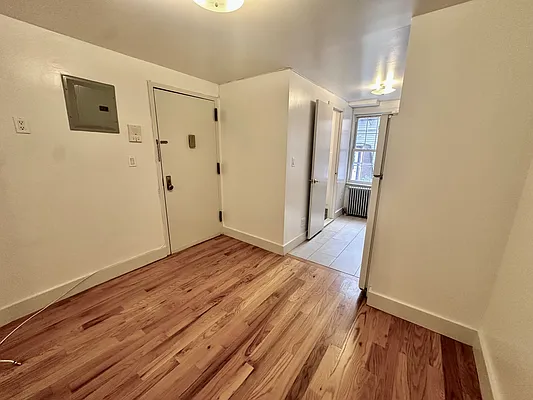 Rented by Compass | media 2