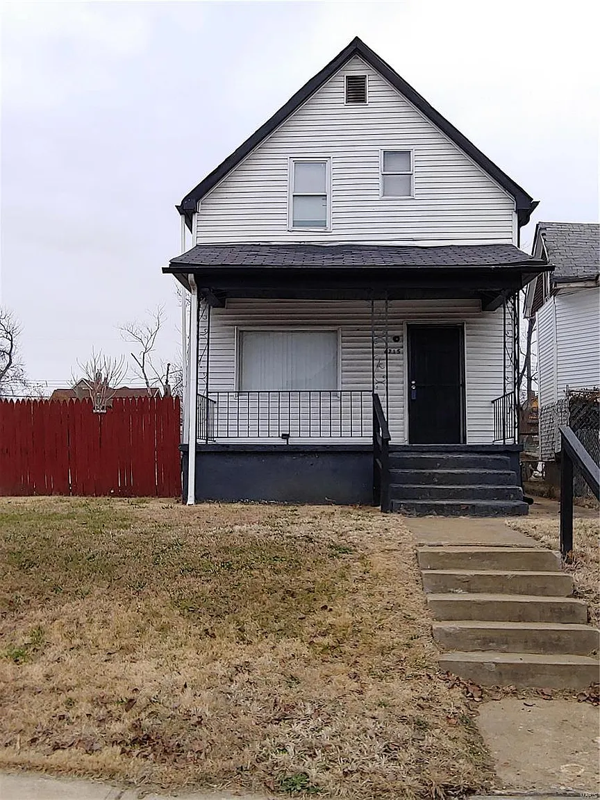 4715 Beacon Ave photo 1