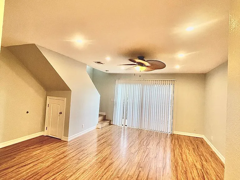 1029 Mira Mar Ave — Photo 6