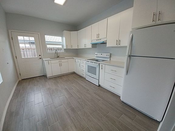 2nd image of 1318 W Harrison Ave