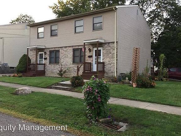 2nd image of 105 Hazel St