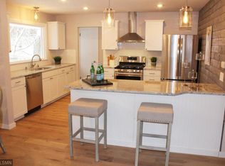 4000 Tileda Cir, Minnetonka, MN 55305