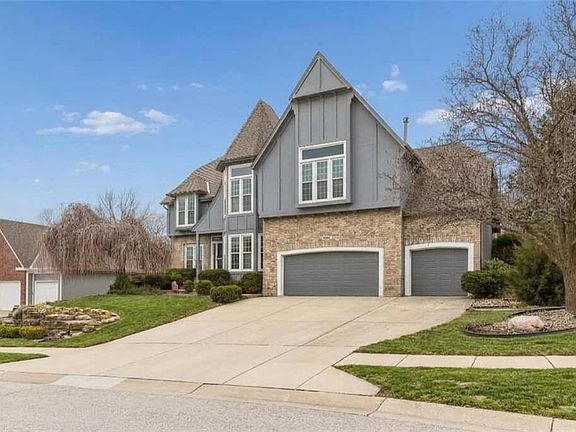 2nd image of 6642 NW Monticello Ct