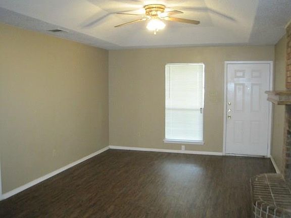 2nd image of 4239 Wingrove Dr