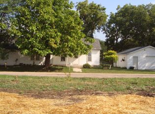102 4th St, Greenleaf, KS 66943