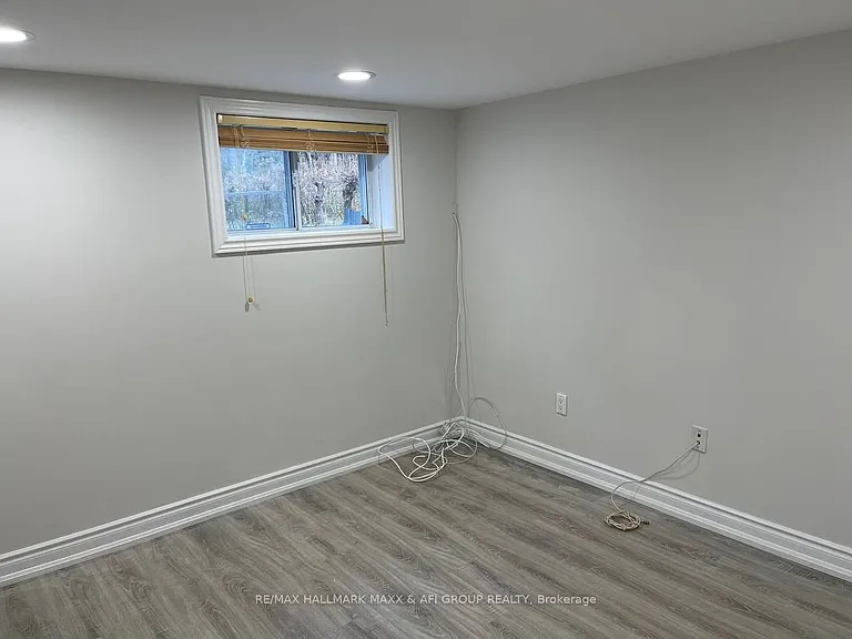 3 Evan Rd #BASEMENT — Photo 7