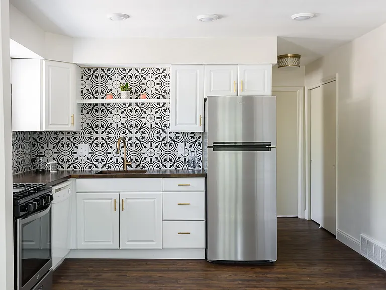 629 W Woodbine Ave #1 — Photo 1
