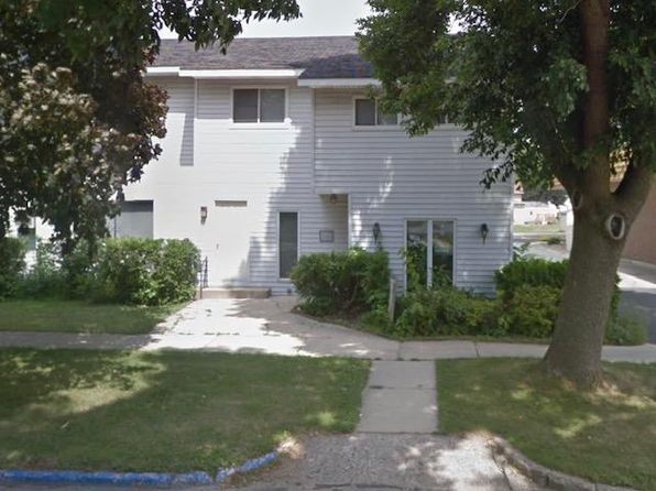228 E Main St