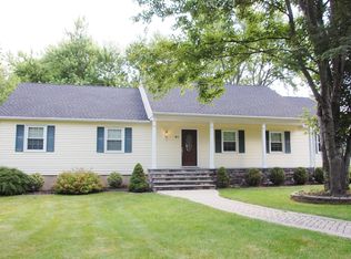 81 Richland Dr, New Providence, NJ 07974