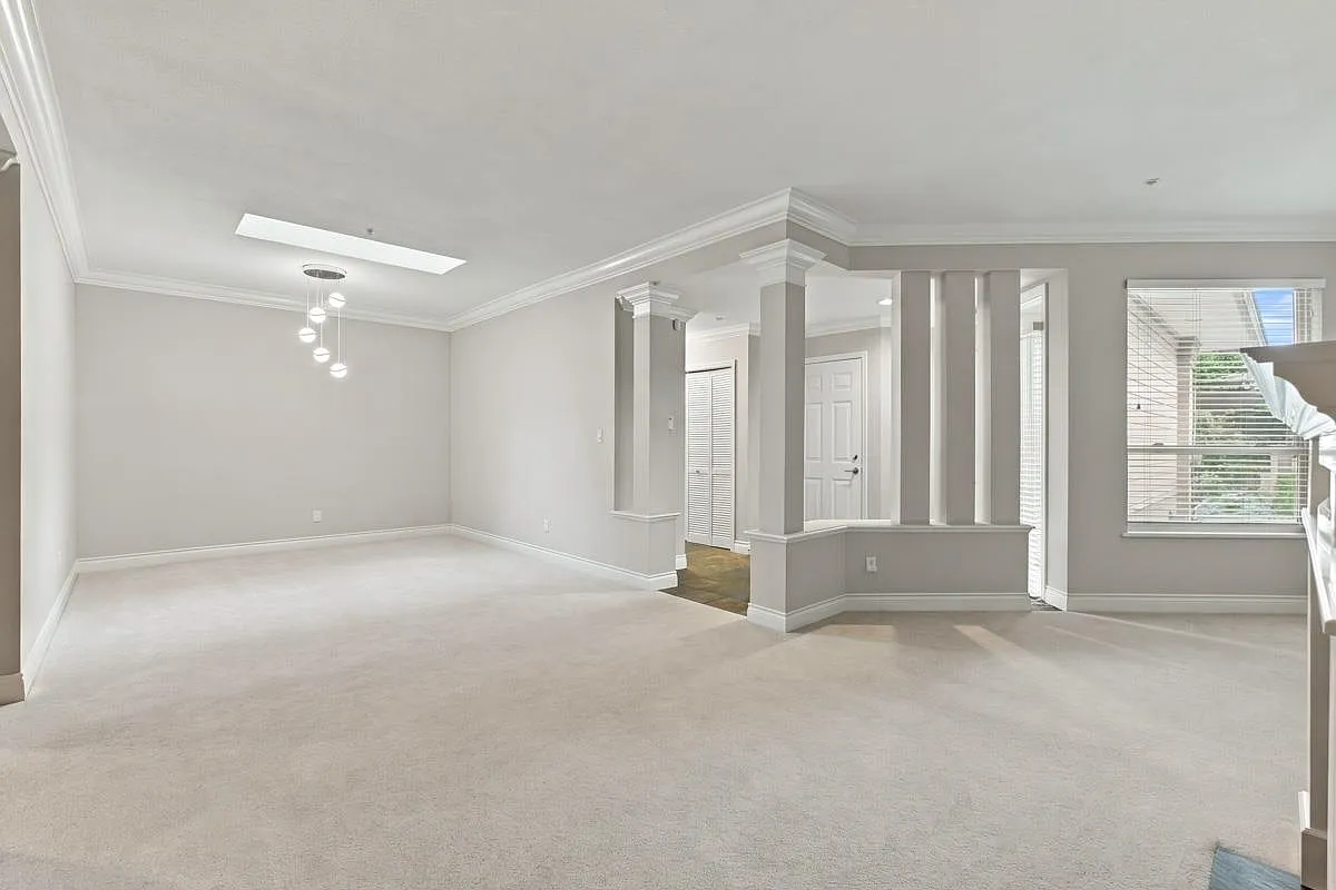 6 bed, 3664 sqft, $4,500 — Photo 4