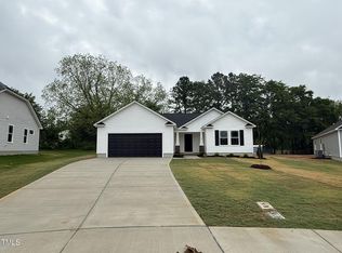 163 Oakfield Trace Dr, Four Oaks, NC 27524