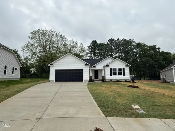 163 Oakfield Trace Dr, Four Oaks, NC 27524