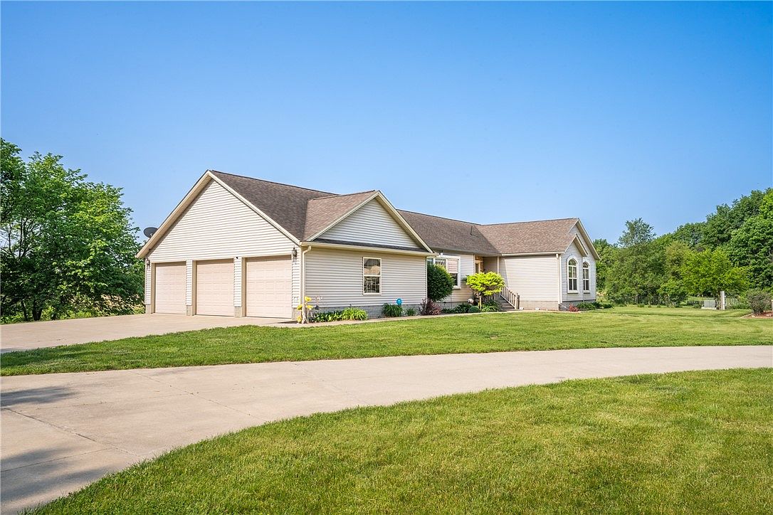 7241 SE 32nd Ave, Runnells, IA 50237 Zillow