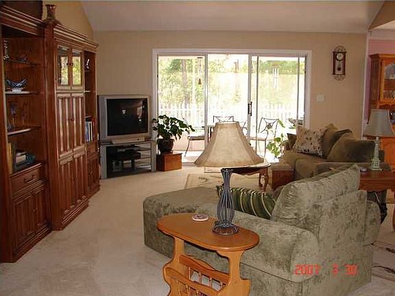 2nd image of 4573 Castlewood Ln
