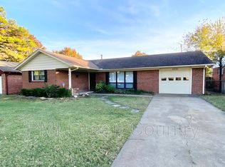 6526 E 26th Pl, Tulsa, OK 74129