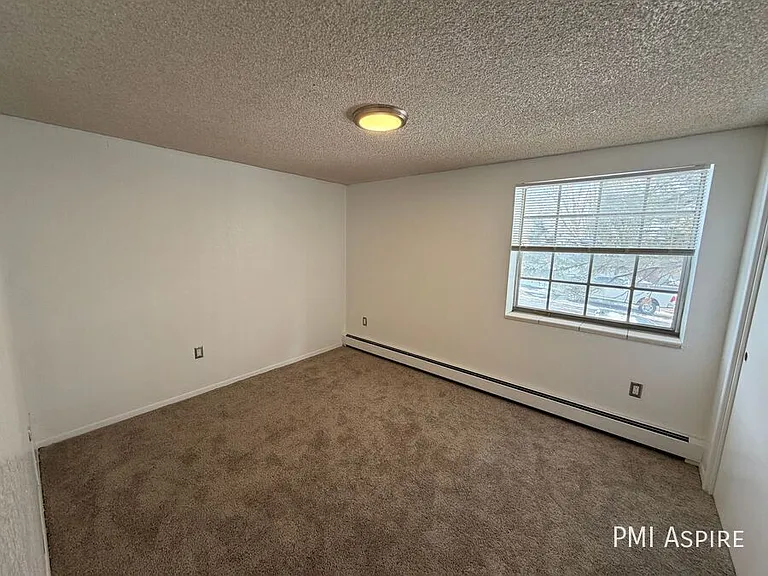 3305 S Clarkson St #201 — Photo 7