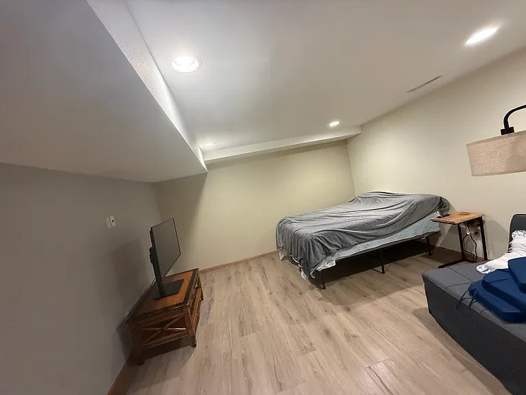 606 Samuel Dr — Photo 17