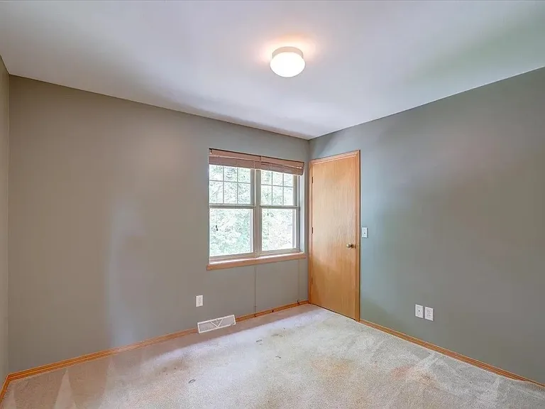 1406 Dewberry Dr — Photo 12