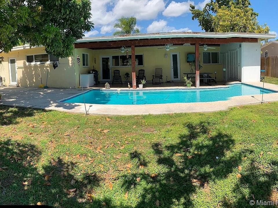 1st image of 9860 Santos Dr