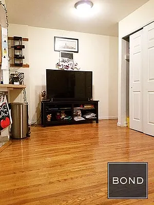 Rented by Bond New York | media 19