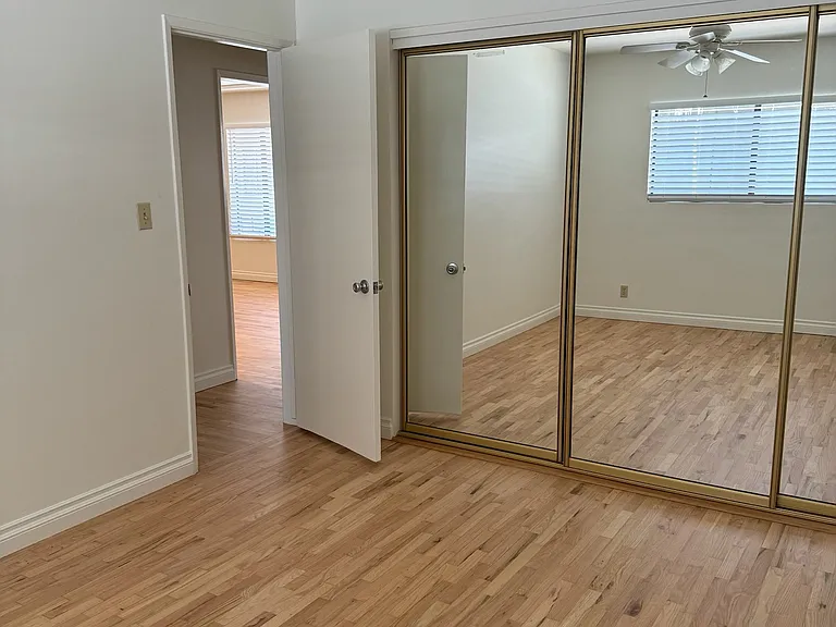 4231 Dixie Canyon Ave #D — Photo 6
