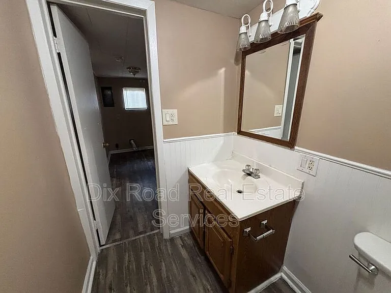 1109 Oxford State Rd — Photo 11
