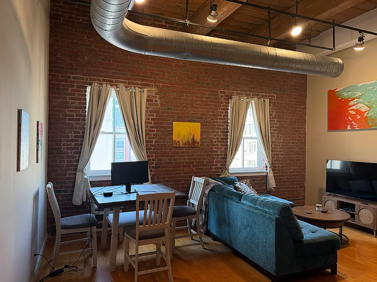 1010 Arch St #703 — Photo 1
